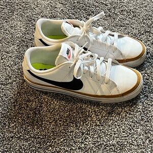 Nike Court legacy White and Black Sneakers with Brown Trim. Great condition